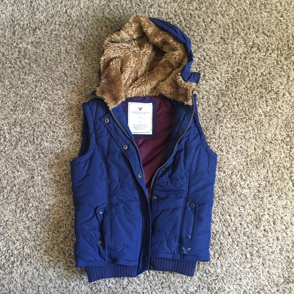 American Eagle puffy vest